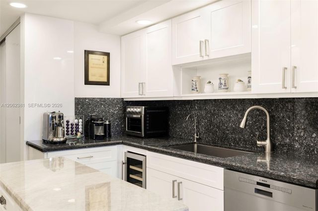 2 Grove Isle Drive B1109, Coconut Grove, FL 33133