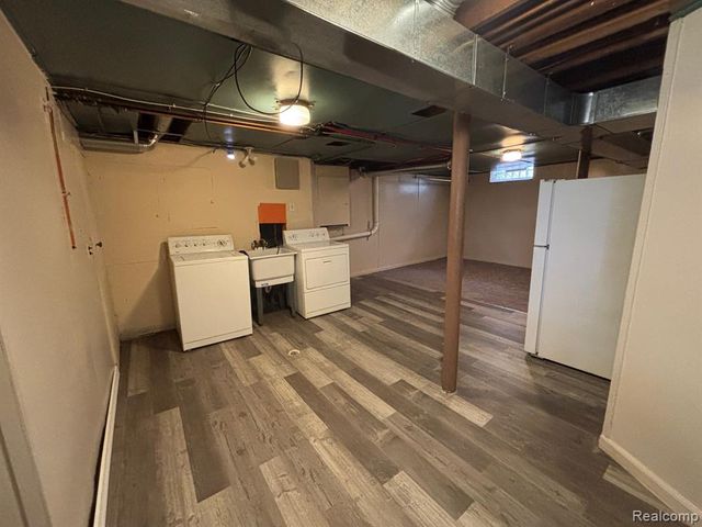 21440 Lathrup Street, Southfield, MI 48075