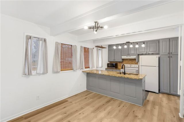 264 Jones Drive, Roswell, GA 30075