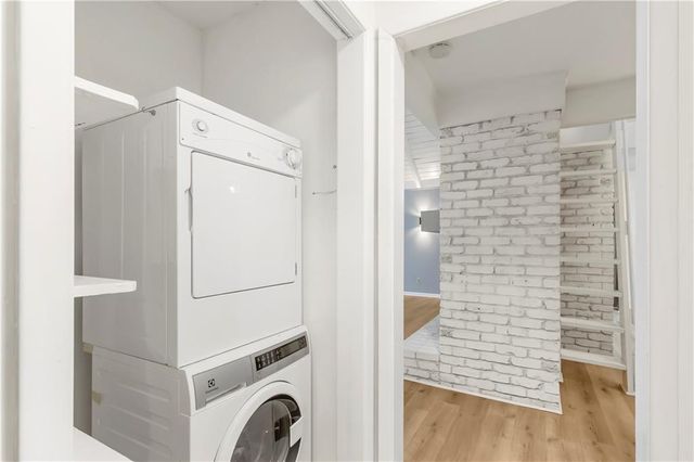 264 Jones Drive, Roswell, GA 30075