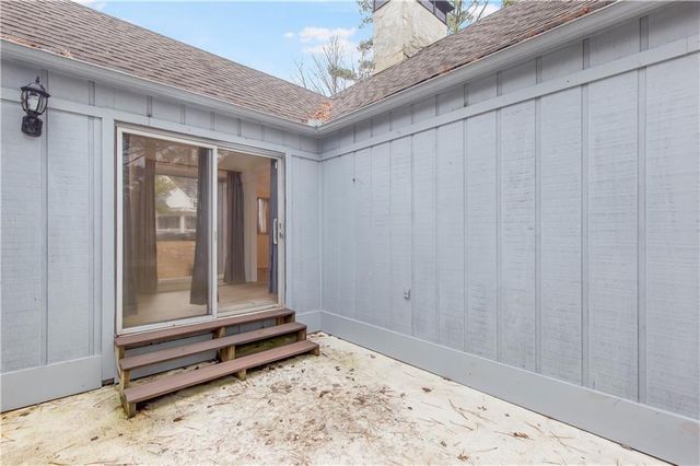 264 Jones Drive, Roswell, GA 30075