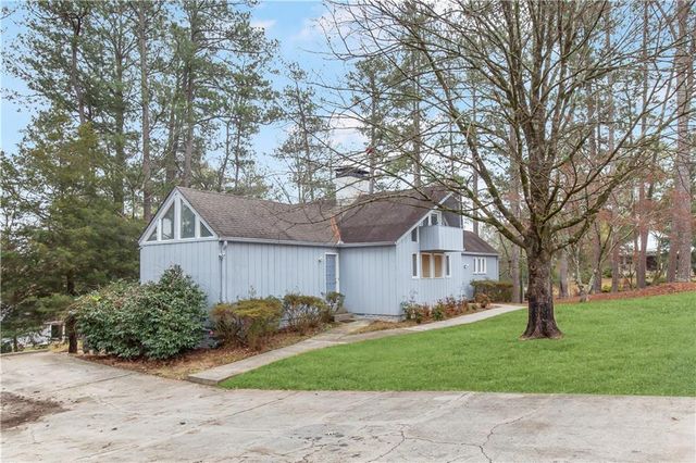 264 Jones Drive, Roswell, GA 30075