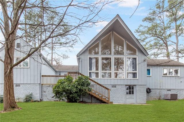 264 Jones Drive, Roswell, GA 30075