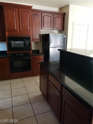 206 Valerian Street, Henderson, NV 89015