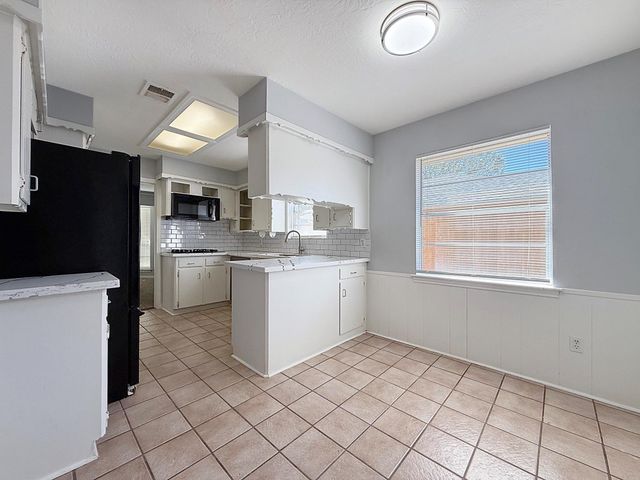 9206 Sharpview Drive, Houston, TX 77036