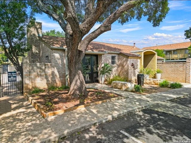 3678 Hidden Dr Apt 1502, San Antonio, TX 78217