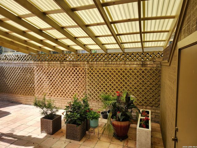 3678 Hidden Dr Apt 1502, San Antonio, TX 78217