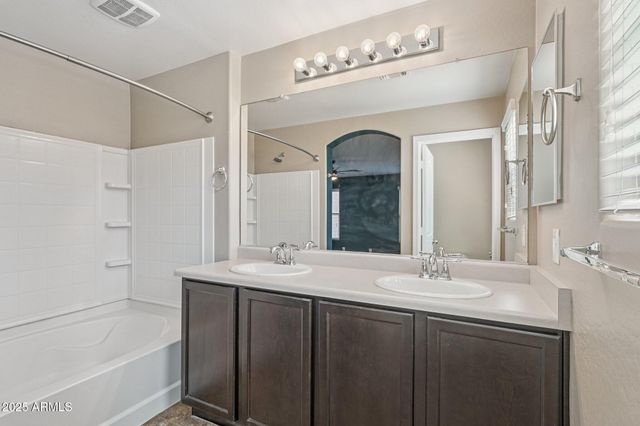 7722 W PIPESTONE Place, Phoenix, AZ 85035