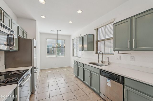 7722 W PIPESTONE Place, Phoenix, AZ 85035