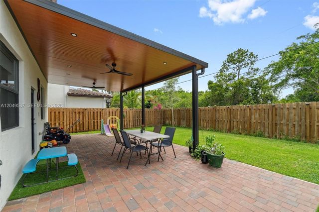 24242 SW 119th Pl, Homestead, FL 33032