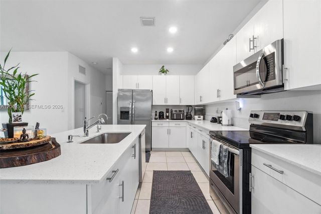 24242 SW 119th Pl, Homestead, FL 33032