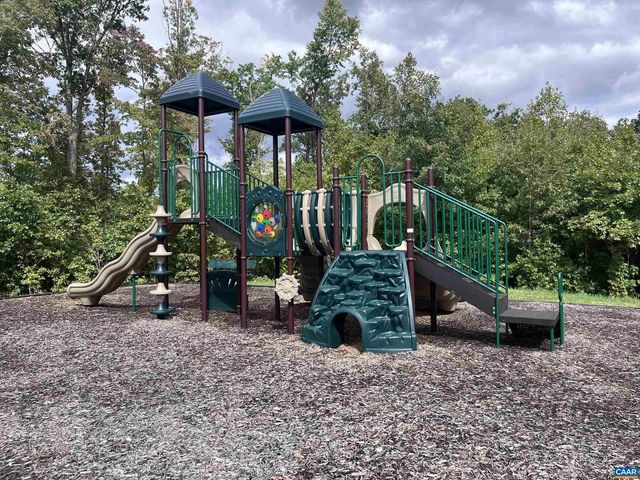 117 OLDFIELD DR, Charlottesville, VA 22902