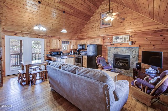 1528 Rainbow Ridge Way, Sevierville, TN 37862