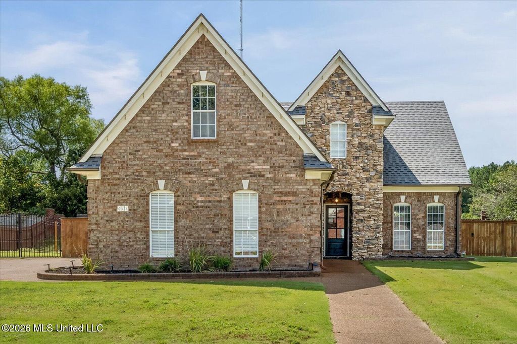 611 Ridge View Drive, Hernando, MS 38632 — exterior