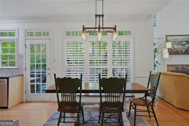 5304 Vinings Lake View SW, Mableton, GA 30126