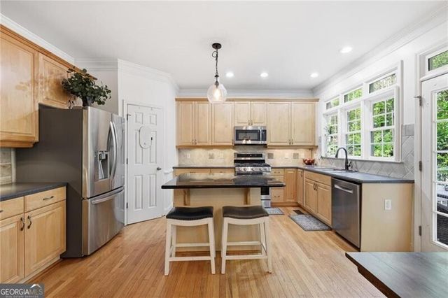 5304 Vinings Lake View SW, Mableton, GA 30126