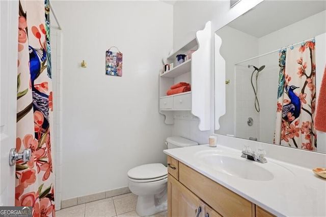 5304 Vinings Lake View SW, Mableton, GA 30126