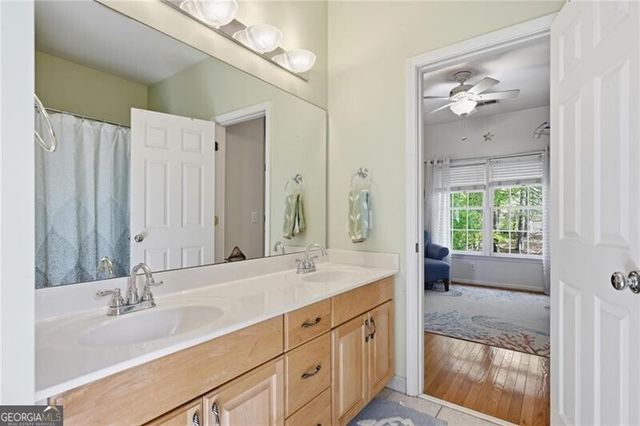 5304 Vinings Lake View SW, Mableton, GA 30126