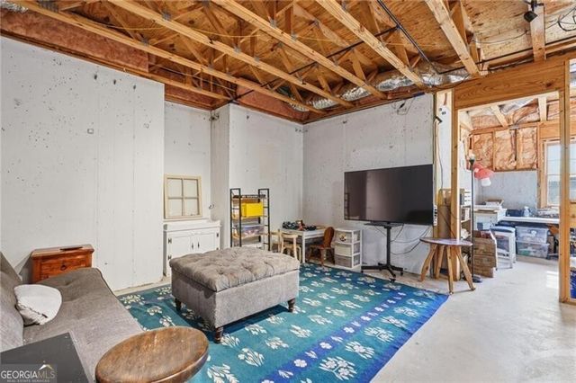 5304 Vinings Lake View SW, Mableton, GA 30126