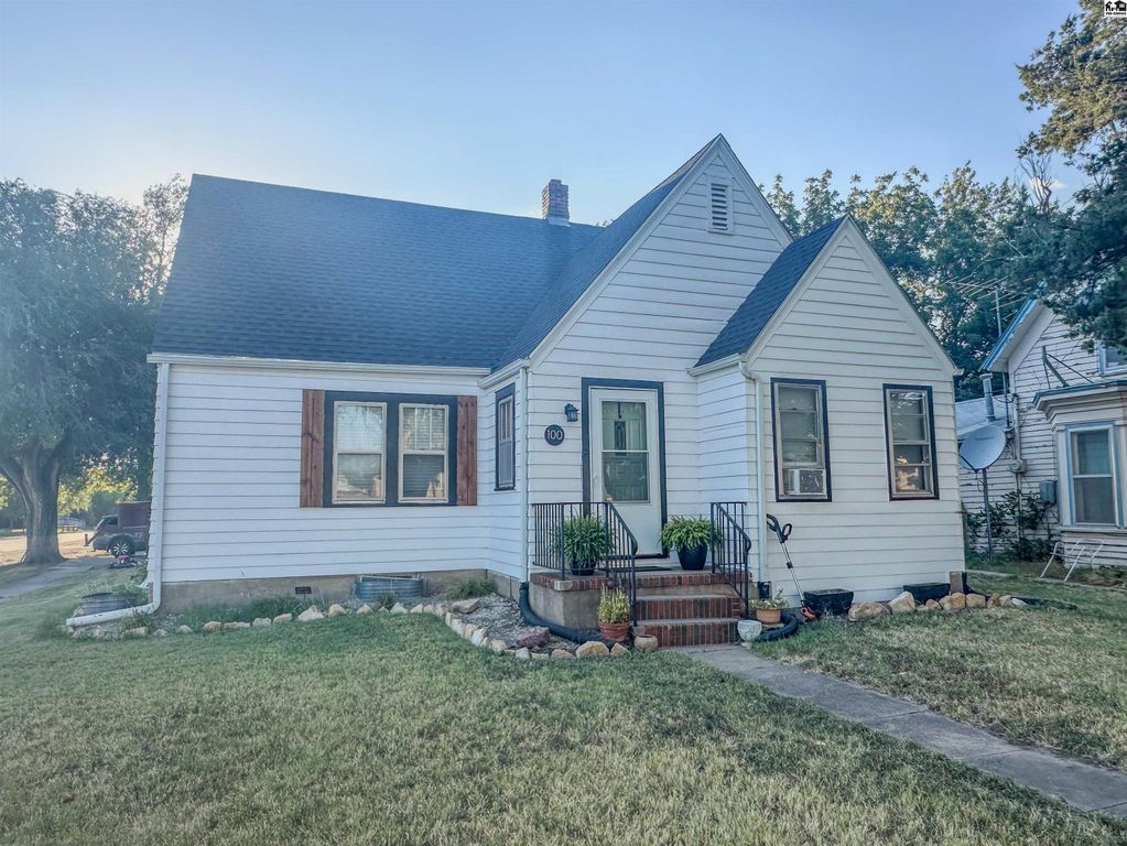 100 N N 4th St