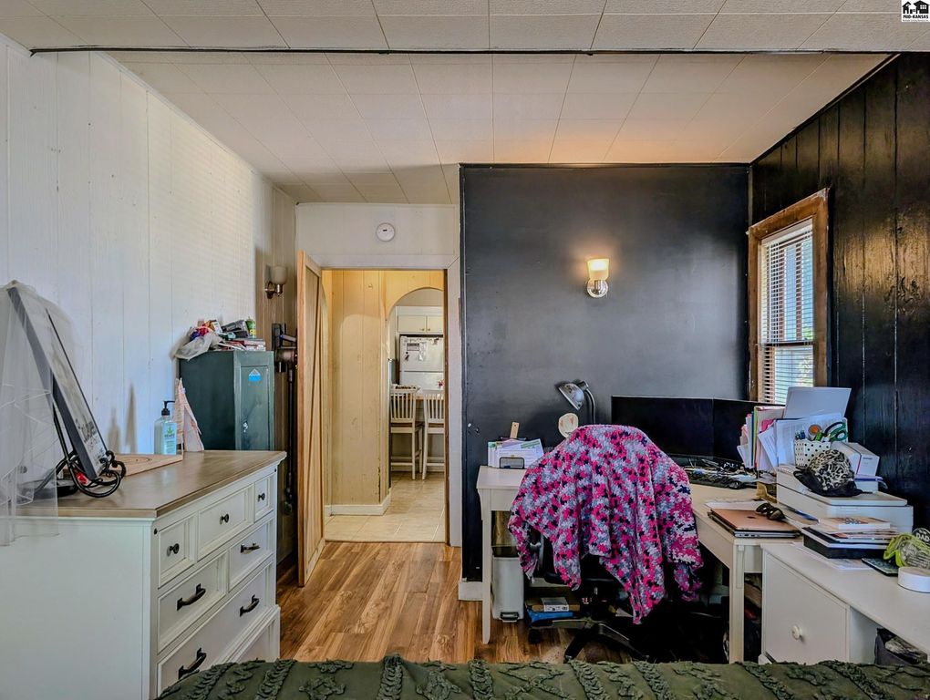 100 N 4th St