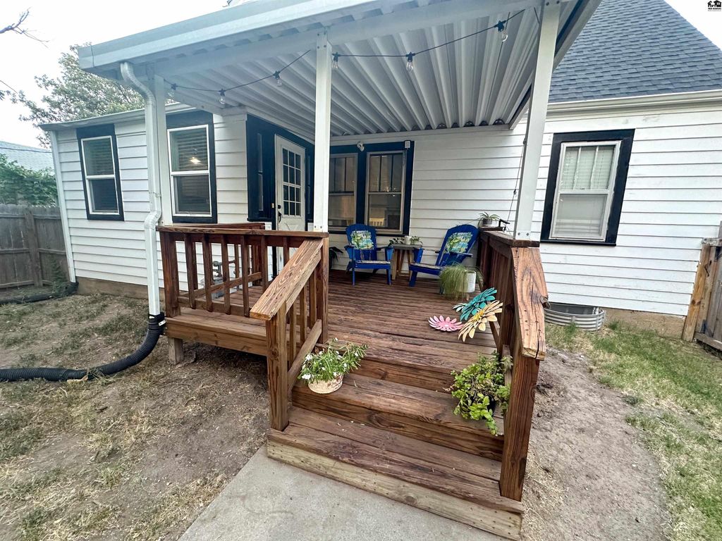 100 N 4th St