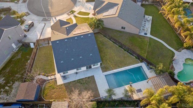 2006 W Hopkins Way, Hanford, CA 93230