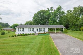 56 Loblollie Road, Taylorsville, NC 28681