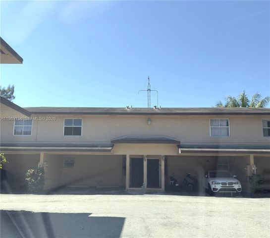 451 NE 136th St III314, North Miami, FL 33161