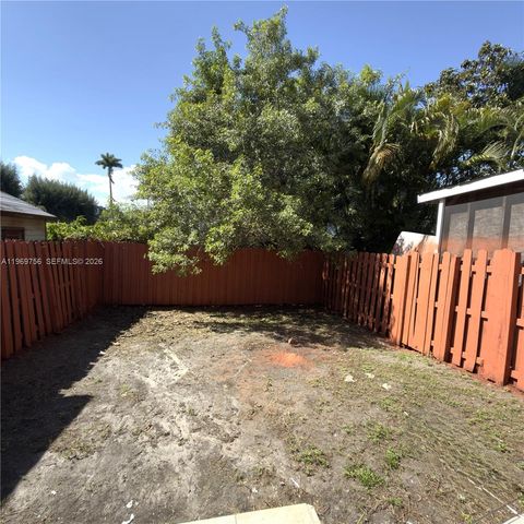 451 NE 136th St III314, North Miami, FL 33161