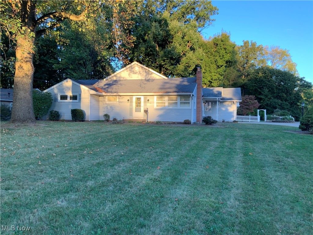 3934 Frazer Avenue NW, Canton, OH 44709