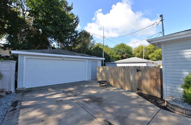 1818 Neptune AVENUE, Racine, WI 53404