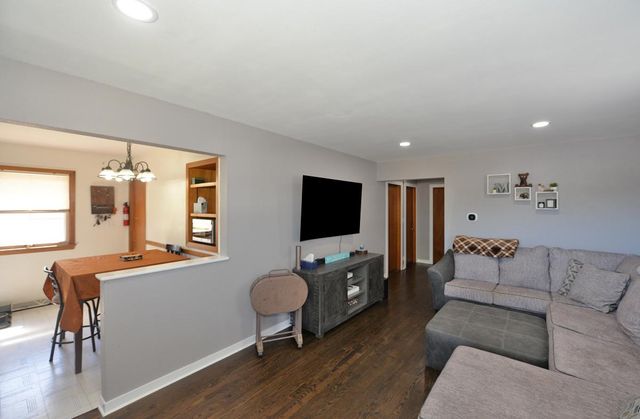 1818 Neptune AVENUE, Racine, WI 53404
