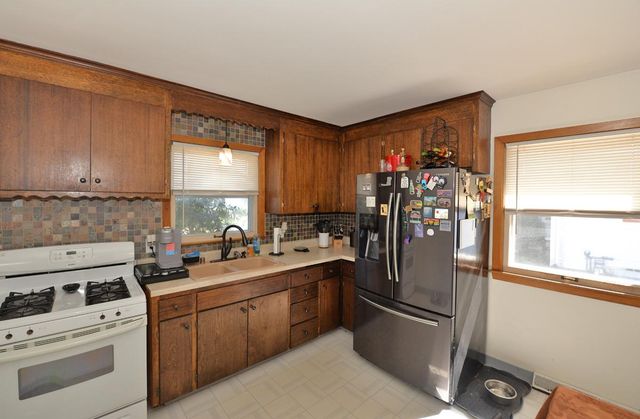 1818 Neptune AVENUE, Racine, WI 53404
