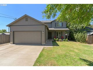 654 N GARDEN Way, Eugene, OR 97401