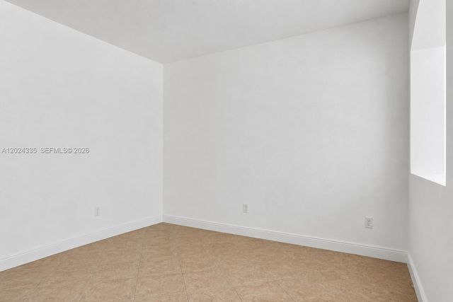 8121 NW 108th Pl, Doral, FL 33178