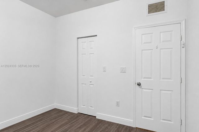 8121 NW 108th Pl, Doral, FL 33178