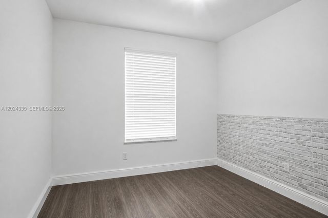 8121 NW 108th Pl, Doral, FL 33178