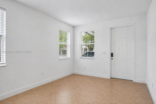8121 NW 108th Pl, Doral, FL 33178