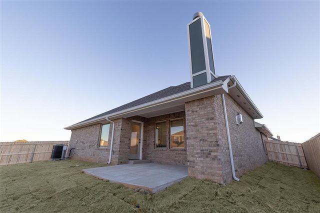 9233 NW 87th Street, Yukon, OK 73099