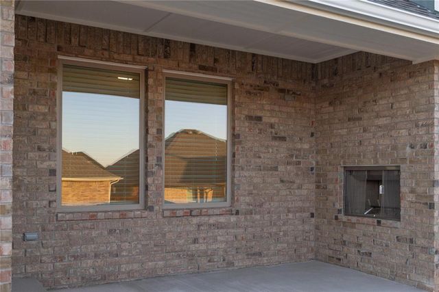 9233 NW 87th Street, Yukon, OK 73099