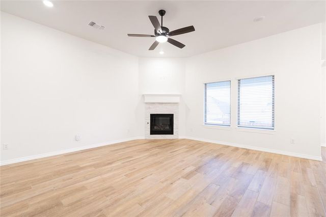 9233 NW 87th Street, Yukon, OK 73099