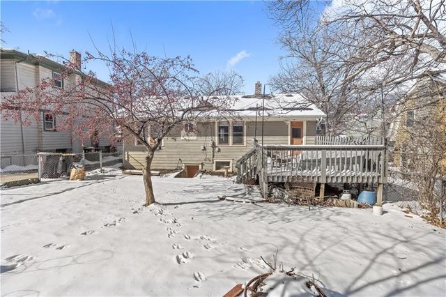 5001 Troostwood Road, Kansas City, MO 64110