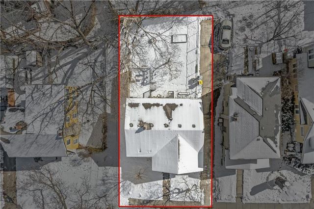 5001 Troostwood Road, Kansas City, MO 64110