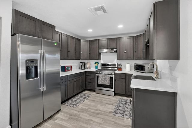 7219 10th St, Rio Linda, CA 95673