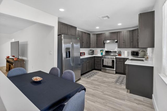 7219 10th St, Rio Linda, CA 95673