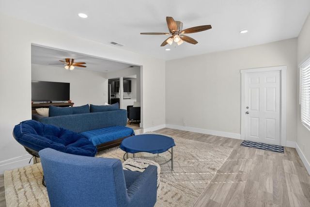 7219 10th St, Rio Linda, CA 95673