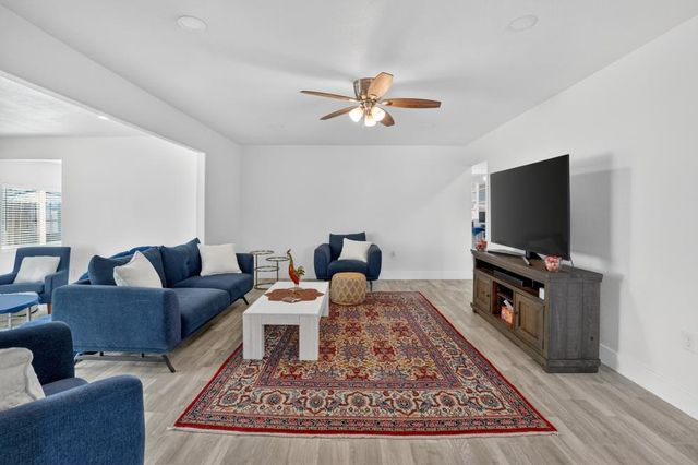 7219 10th St, Rio Linda, CA 95673