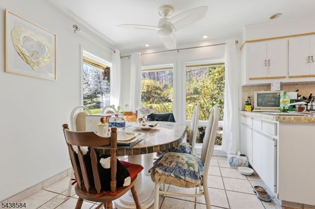 29 Farview Rd, Millburn Twp., NJ 07041
