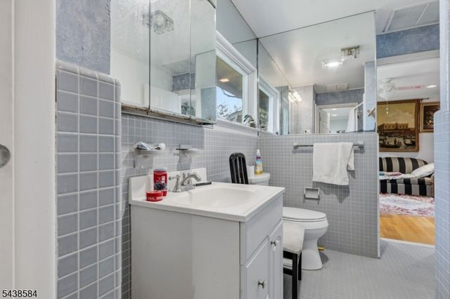 29 Farview Rd, Millburn Twp., NJ 07041